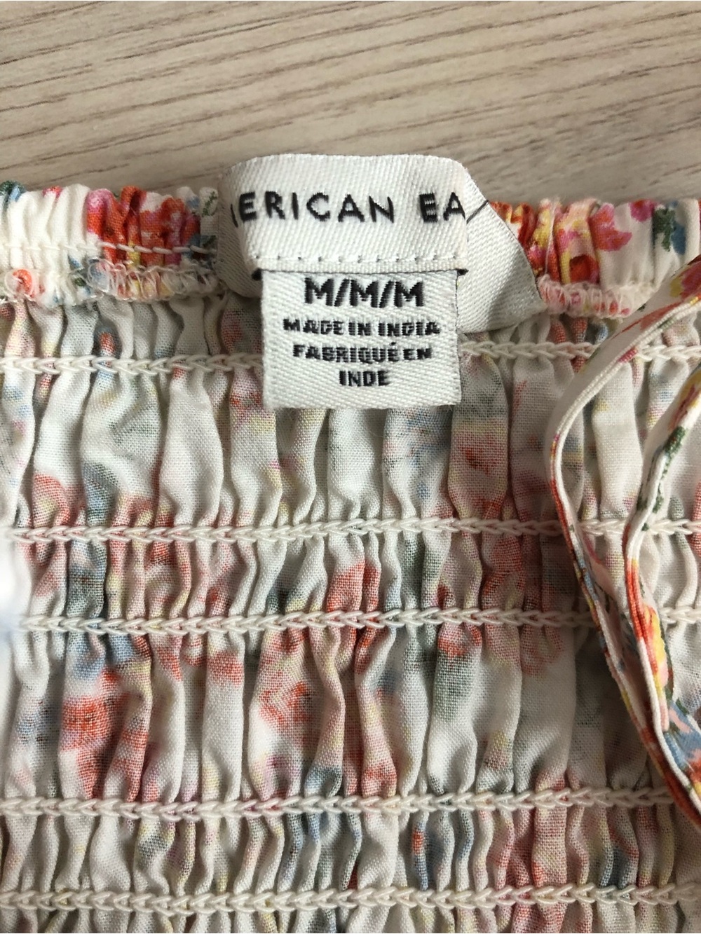 American Eagle Cropped Smocked Floral Tube Top with Removable Straps | Medium - Picture 9 of 9